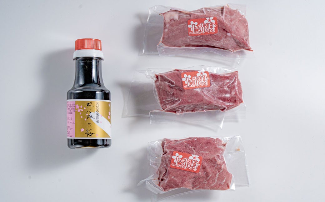 【桜屋】上赤身馬刺し300g（専用醤油付き 150ml×1本）