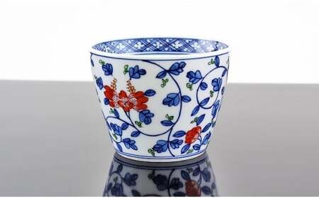 源右衛門窯 染錦牡丹唐草 そば猪口 器 食器 そば猪口 小鉢 伝統 そば猪口 工芸 小鉢 そば猪口 染錦 小鉢 ボタン 小鉢にも使えるそば猪口 有田焼 A45-279