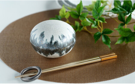 A25-376 有田焼 刷毛泡化粧ボンボニエール 松尾陶器