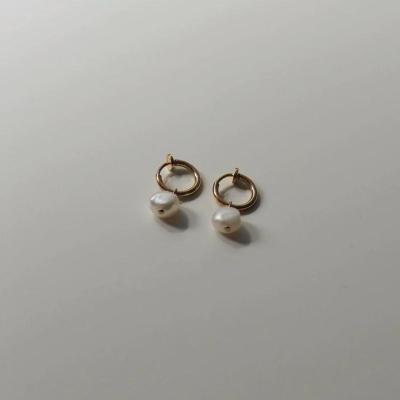 ふるさと納税 渋谷区 [Cherieオリジナルイヤリング]pearl hoop earring |  | 02