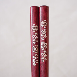 【貝象嵌】貝象嵌箸 唐花文様 パープルハート 岩手県 北上市 夢工房 E0299 プレゼント お祝い 手作り ハンドメイド 贈り物 母の日 父の日 敬老の日 クリスマス