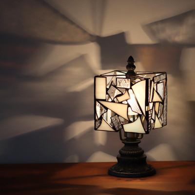 ふるさと納税 瀬戸市 【Nijiiro Lamp】ステンドグラスのテーブルランプ カケラ スクエア ホワイト