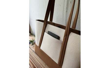 【2026年6月上旬発送開始】【 AKIRA オリジナル】【マツコの知らない世界 で紹介されました！】大きなトートバッグ メンズショルダータイプ ライトベージュ×茶色帆布 A4対応 大きい 大容量 軽