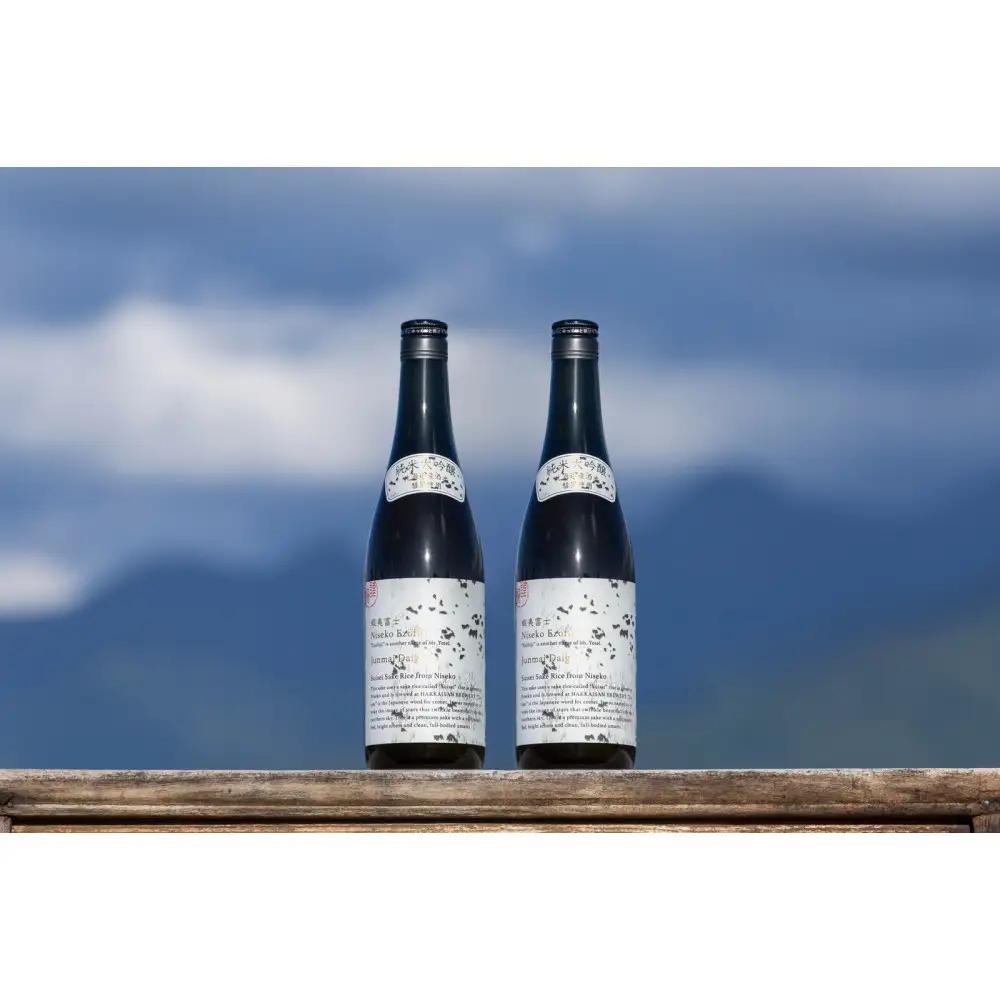 【化粧箱付き】 八海山 純米大吟醸 ニセコ蝦夷富士【四合瓶720ml×2本】