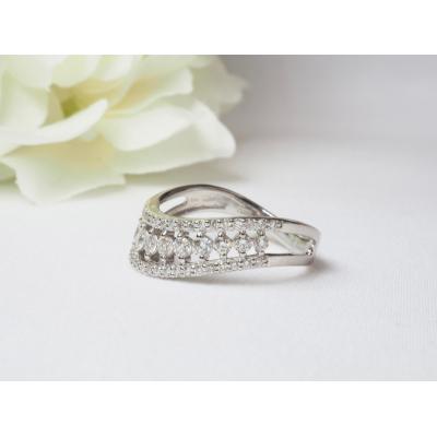 ふるさと納税 甲府市 PT900 0.50ctグラデーションダイヤモンドリング8664 |  | 02