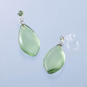 琥珀のピアス風イヤリング(アップルグリーンカラー)【1562456】