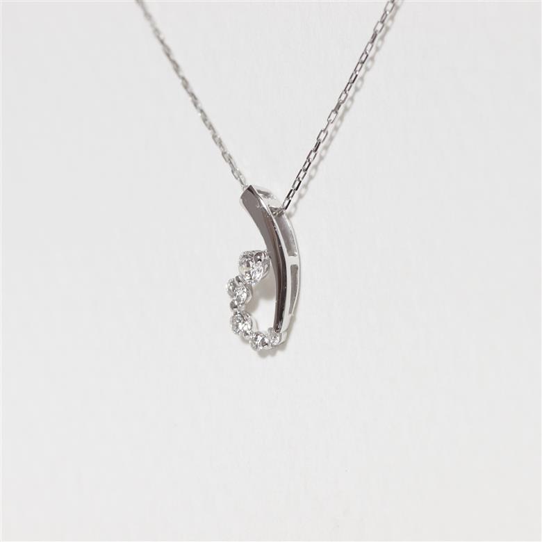 プラチナ 0.12ct グラデーションダイヤモンドペンダント　BQ204
