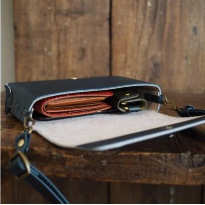 ふるさと納税 八幡市 革綴じコンパクトポシェット 選べる6色 牛革 ヤギ革 レザーショルダーバッグ【オーダーメイド】 |  | 01