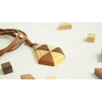 ふるさと納税 日南町 寄木のドロップペンダント |  | 02