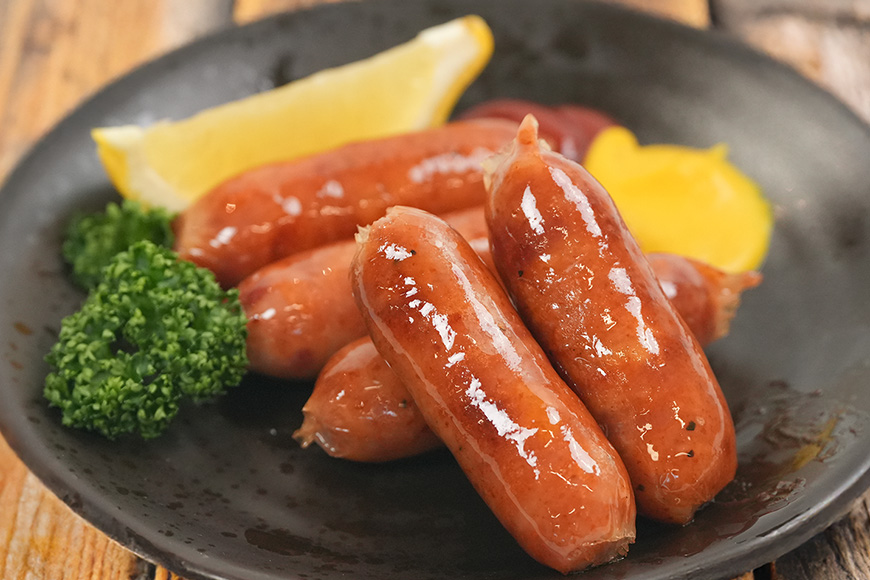 ピリカラウインナー6cm 1kg 沖縄県 浦添市 肉 豚肉 豚 食品 ピリカラ ピリ辛 ウインナー ソーセージ 人気 ギフト BBQ BS57