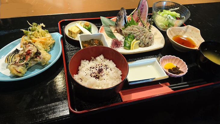 
10-29 海鮮和食　仲々　安食(あじき)御膳お食事券（2人前）※沖縄・離島への配送不可
