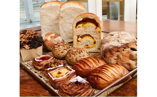 薪窯パン 10種 詰め合わせ Aセット 【冷凍便】 薪窯食パン くるみレーズンパン バブカ ロールパン デニッシュ マドレーヌ 〈 八ヶ岳 カントリーキッチンベーカリー 〉 ホクセイ パン 洋菓子 薪窯 窯焼き 石窯 信州 長野県 富士見町