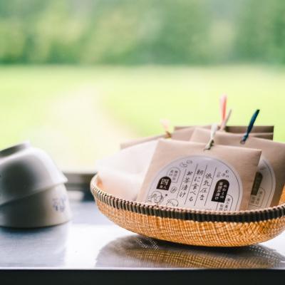 ふるさと納税 三条市 めおと 薬膳茶漬け 飲んだ後の〆に食べるお茶漬け 保存料 化学調味料 無添加 【010S739】 |  | 03