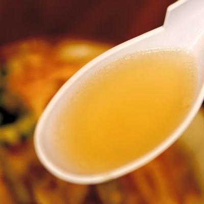 ふるさと納税 与那原町 沖縄そば4種食べ比べセット(塩なんこつソーキ・三枚肉・炙りスーチカー・てびち) |  | 01