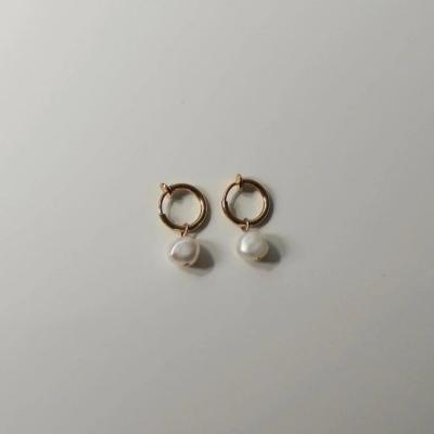 ふるさと納税 渋谷区 [Cherieオリジナルイヤリング]pearl hoop earring |  | 01