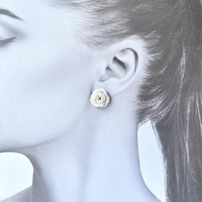 ふるさと納税 茅ヶ崎市 ArtOpus. イヤリング 薔薇 大 白 湘南 茅ヶ崎市 陶磁器 アートギフト |  | 01