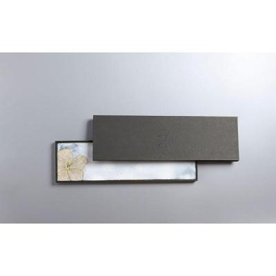 ふるさと納税 恩納村 つづるガラスアート　ゆうなの花-HAKU-「長皿」　吉田 栄美子 |  | 01