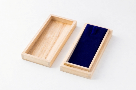 [K18] 干支絵馬根付 (12種) (柄：卯)