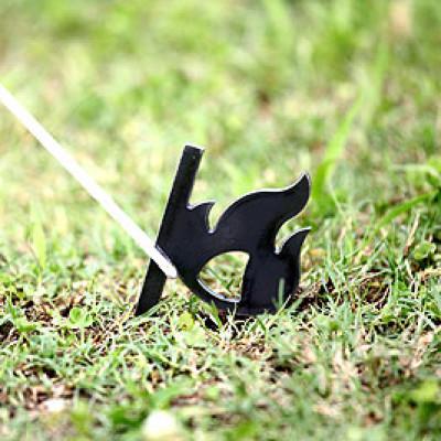 ふるさと納税 尼崎市 【HIBANAS】端材を熟練の職人がよみがえらせたアウトドア用ペグ・炎 |  | 01