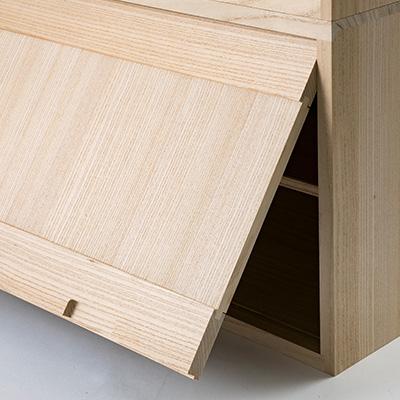 ふるさと納税 岸和田市 フラップ式総桐帯箪笥2段 |  | 02