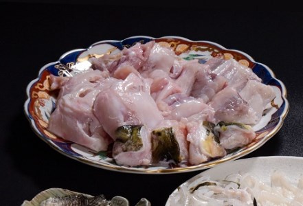 【配送日指定可】 ふぐセット とらふぐ刺身 とらふぐ あら ひれ酒 堪能 2-3人前セット（ポン酢・もみじおろし付き） [刺身80g+ふぐ皮80g+あら600g+干しひれ4枚〕 トラフグ フグ 最高級