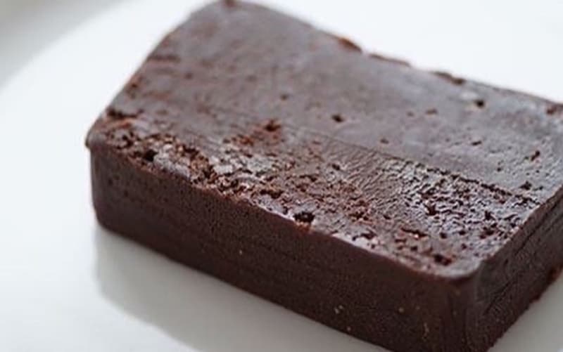 カカオ分７０％のチョコレートと発酵バターで焼き上げた濃厚ショコラテリーヌ  / ケーキ テリーヌ チョコレート 洋菓子 お菓子【kajk002】