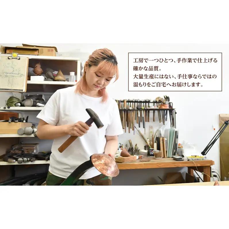 ハートのぐい呑み 小 ピンク、水色 金工作家 手仕事 伝統 鍛金技法 繊細 ぐい呑み 贅沢 ギフト プレゼント キッチン 水色