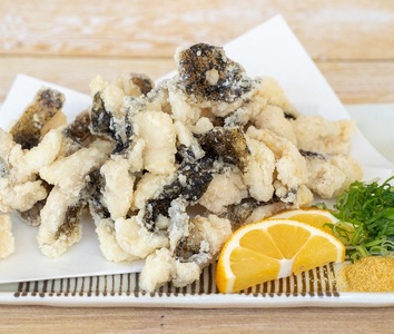 うつぼの切り身（冷凍300g×２袋）から揚げ 天ぷら おつまみ 惣菜 フライ【R00471】