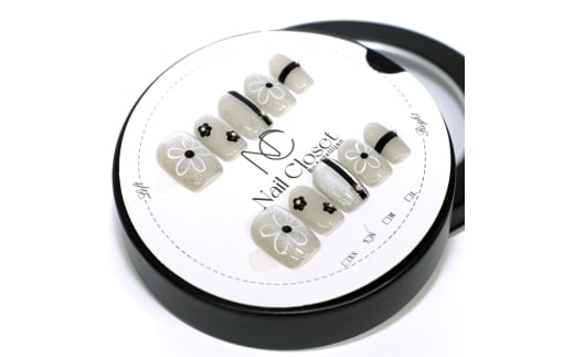 ネイルチップ　ミディアム【夜咲】Mサイズ　Antellijan大宮ネイルサロンのハンドメイド　M6-M　【11100-2144】