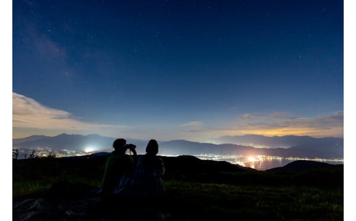 『霧ヶ峰で神秘的な夜を体験！満月・星空ナイトハイキング』ツアー参加券2名様分／ 八ヶ岳登山企画 霧ヶ峰 体験 アウトドア チケット 参加型 ハイキング ツアー 子供 子ども こども ファミリー 観光 夏休み 星空 観察 学び 学習 自然 信州 長野県 諏訪 諏訪市 【88-01】