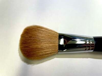 熊野化粧筆 チークブラシ(粗光峰) JWQ20 ギフトBOX(軸色：黒)【メイクブラシ 化粧筆 チークブラシ 粗光峰 化粧 メイク コスメ 美容 立体感 熊野筆 伝統工芸 職人技 高級筆 ギフト 贈り