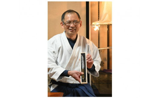 
            【シガリズム体験】刀匠田中貞豊氏と日本刀製作技術を集約して作る、自分だけの玉鋼キャンプナイフ
          