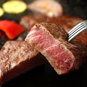 【和牛セレブ】神戸牛モモステーキ300g（100g前後×3枚） / 神戸ビーフ BBQ 牛肉 ステーキ 冷凍 ブランド牛 兵庫県 小野市