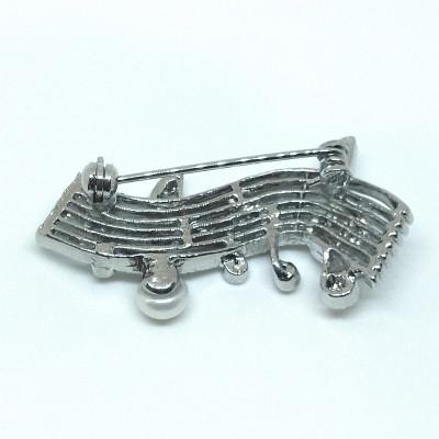 ふるさと納税 伊勢市 ブローチ・楽譜(淡水本真珠・ボタン) 1977 |  | 03