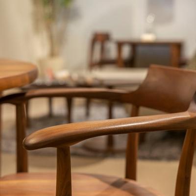 ふるさと納税 高山市 【飛騨の家具】　飛騨産業　クレセントアームチェア(ウォルナット)  TR3133 |  | 02