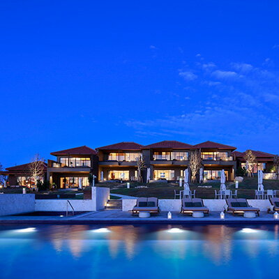 【ふるさと納税】ふるさと納税宿泊ギフト券50000円×5枚セット【THE HIRAMATSU HOTELS & RESORTS 宜野座】 ひらまつ ホテルブランド 滞在型リゾート コバルトブルー 亜熱帯グリーン 朝日 自然 美食 居心地 マリンスポーツ 沖縄の海 旅行 記念日 贅沢 リゾートホテル 特別な