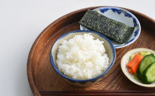 【定期便】【令和７年産】南魚沼産 コシヒカリチャック付き（白米2kg×全6回）