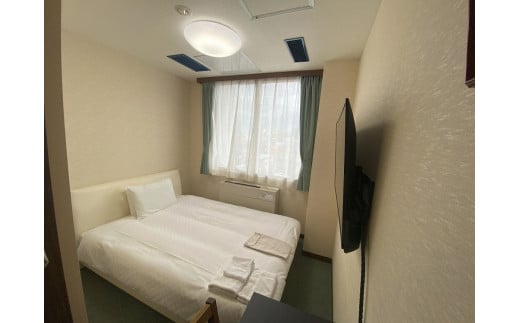 【秋の大感謝祭開催中！飛騨牛が抽選で当たる】【オカサンホテル】シングルルーム宿泊券(1名様分・1泊朝食付)