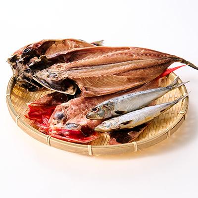 ふるさと納税 館山市 渚の駅 海のマルシェ 『房総地獲れ・高級干物6枚セット』 |  | 02