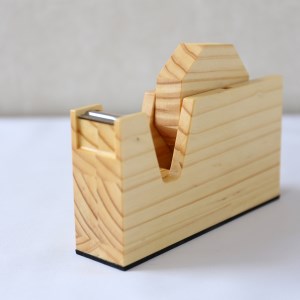 SD0038　《6種の木材から選べる》木製テープカッター （パイン材）