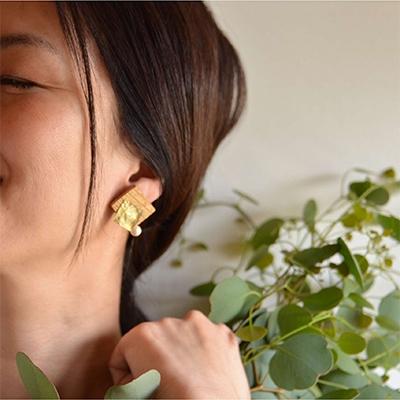 ふるさと納税 那賀町 「木のアクセサリー」ケヤキ・真鍮・コットンパールのイヤリング　16KGP |  | 01