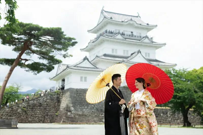 小田原城フォトウェディング（60分撮影・衣装・美容・写真データ付き）【小田原 出張撮影 60分 撮影データ 写真データ 写真 カメラマン 同行撮影 時間内撮影し放題　小田原城 結婚 結婚写真 神奈川県 小田原市 ウェディング ウェディング】