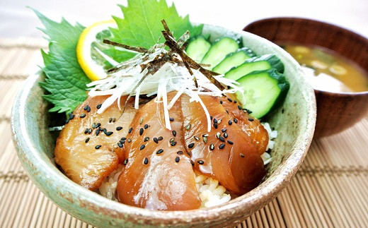 ブリ漬け丼