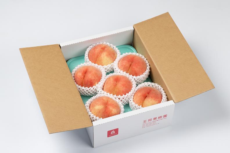 
                  08-03-005　もも(西王母)2kg
                