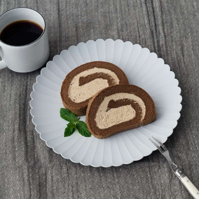 佐賀県産米粉を100%使用したグルテンフリーのロールケーキ