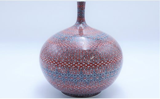 
染龍窯 染付二色彩七宝文様壷 有田焼 A700-17
