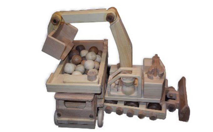 【年末受付限定】手づくり木のおもちゃ　ショベルカー 玩具 子供用