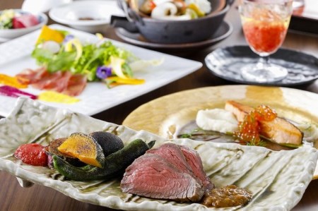 ペア宿泊券 【湯の花温泉 里山の休日 京都・烟河】1泊2食付 (露天風呂付 客室・夕食 石窯創作料理・朝食 和洋ビュッフェ）