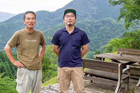 【2024年4月下旬発送開始】柔らかく味の濃い京村牧場の肩ロースすき焼き用400g【配送不可地域：離島】【1234531】