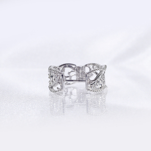 プラチナ　0.10ct　唐草デザインピアス　BQ-163